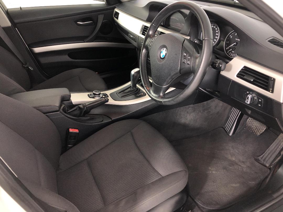 Photo '16' of BMW 320I