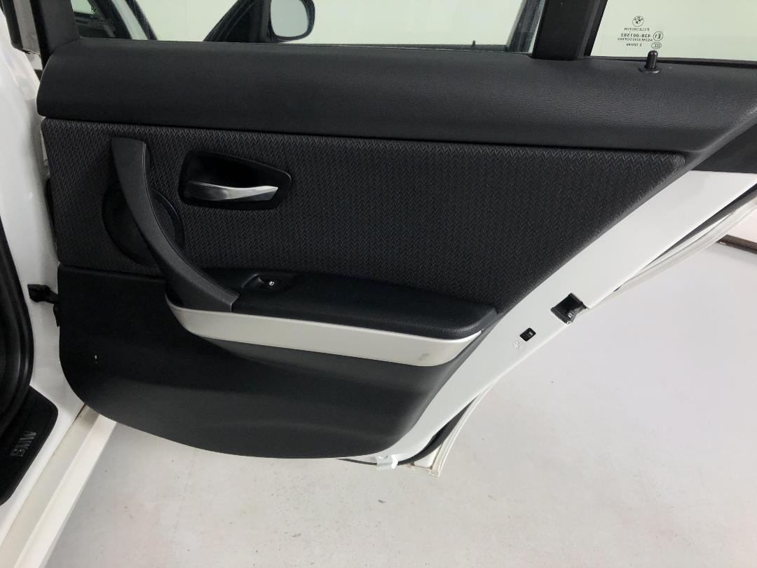 Photo '19' of BMW 320I