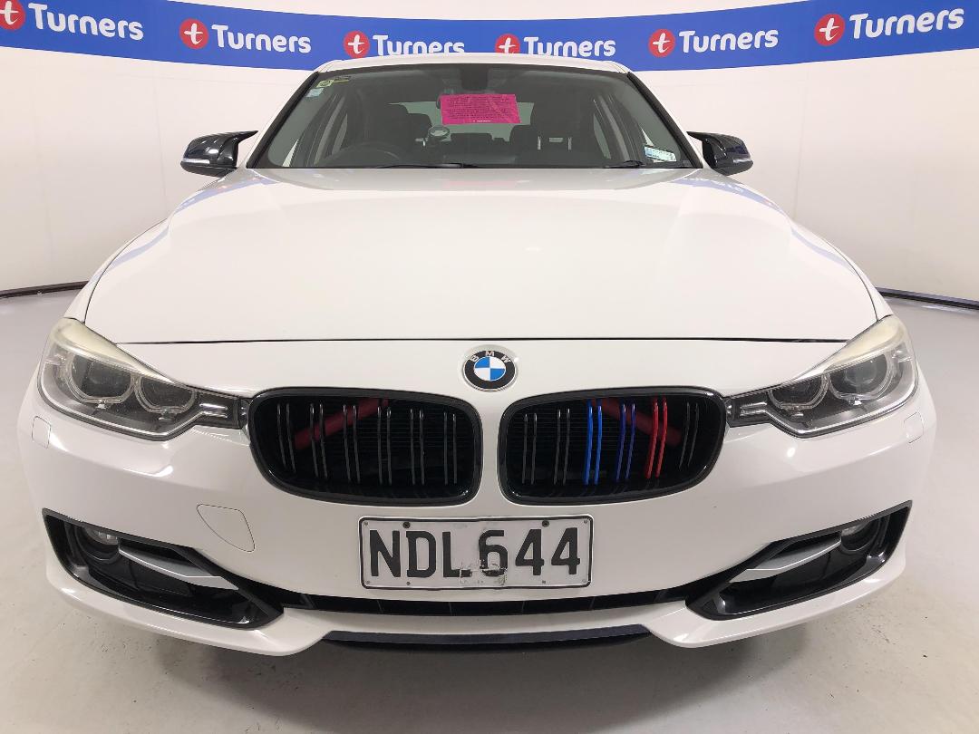 Photo '3' of BMW 320I Sport