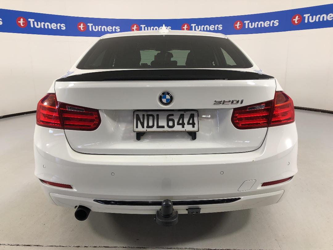 Photo '9' of BMW 320I Sport