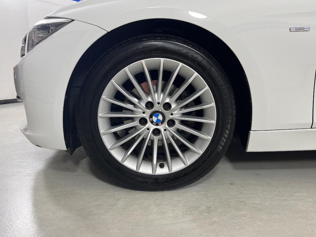 Photo '10' of BMW 320I Photo '10' of BMW 320I