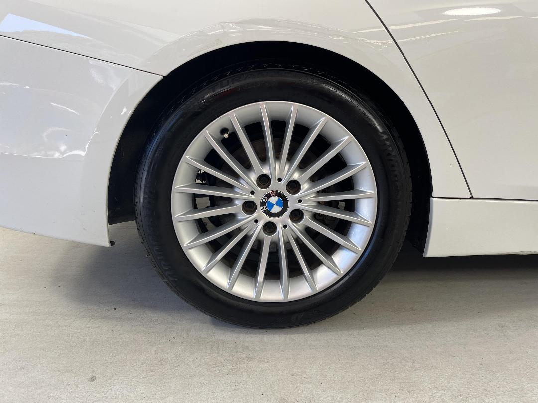 Photo '12' of BMW 320I Photo '12' of BMW 320I