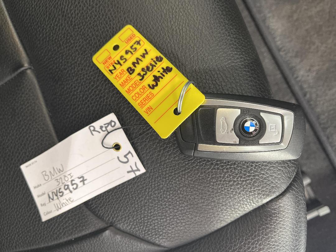 Photo '22' of BMW 320I Photo '22' of BMW 320I