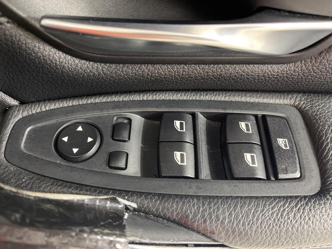 Photo '27' of BMW 320I Photo '27' of BMW 320I