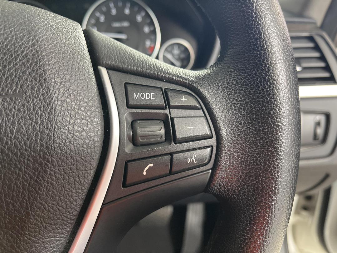 Photo '26' of BMW 320I Photo '26' of BMW 320I