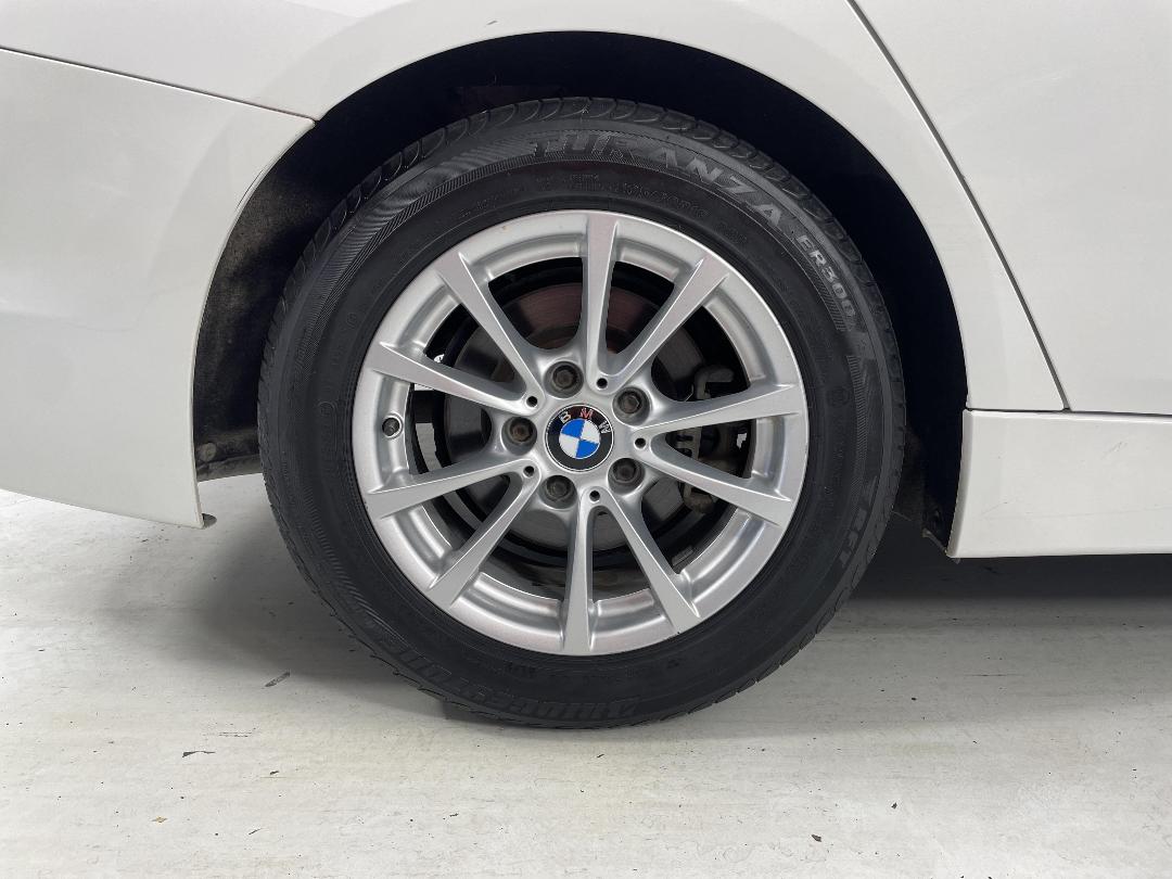 Photo '12' of BMW 320I