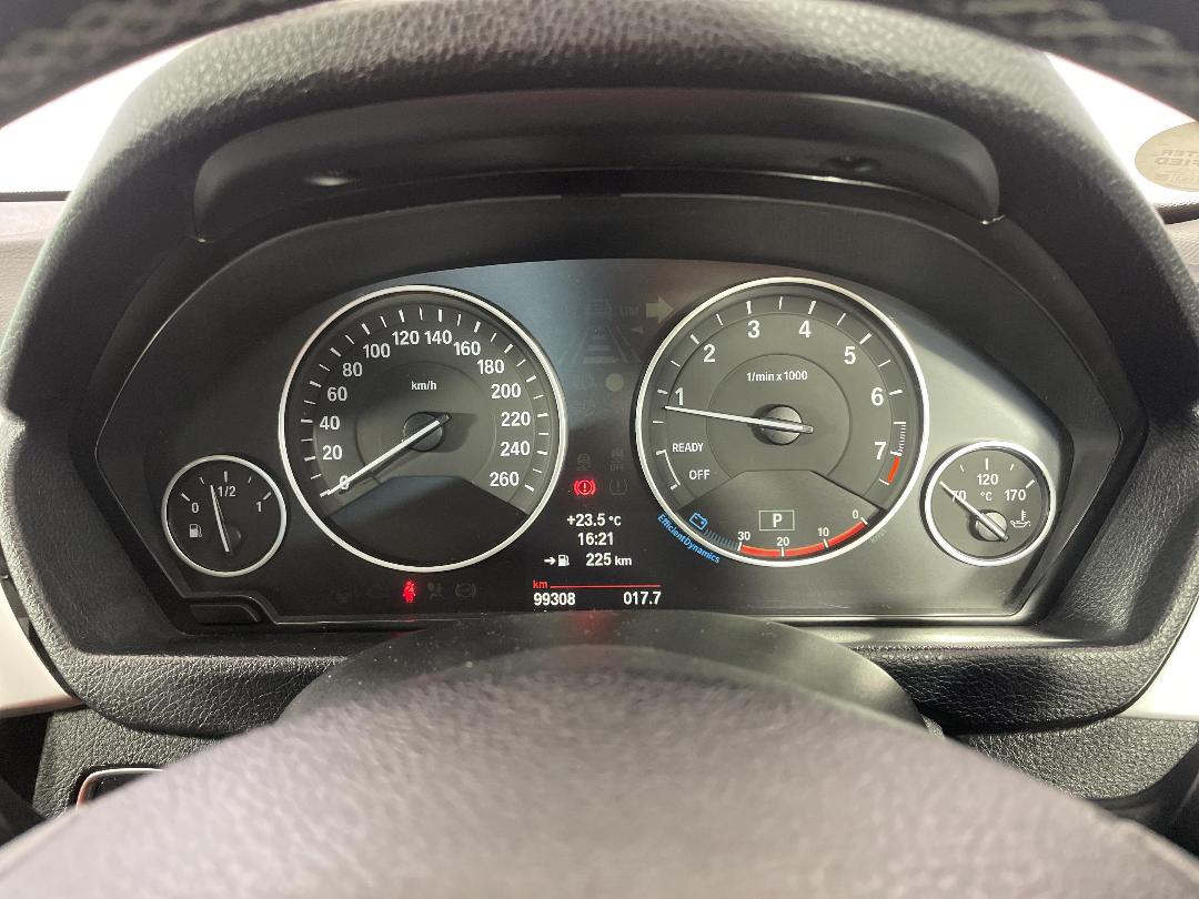 Photo '21' of BMW 320I