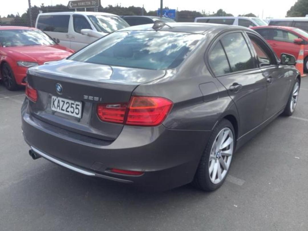 Photo '8' of BMW 328I