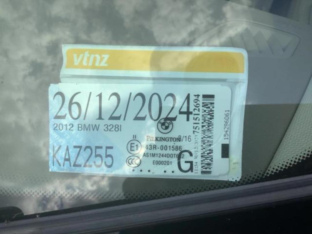 Photo '21' of BMW 328I