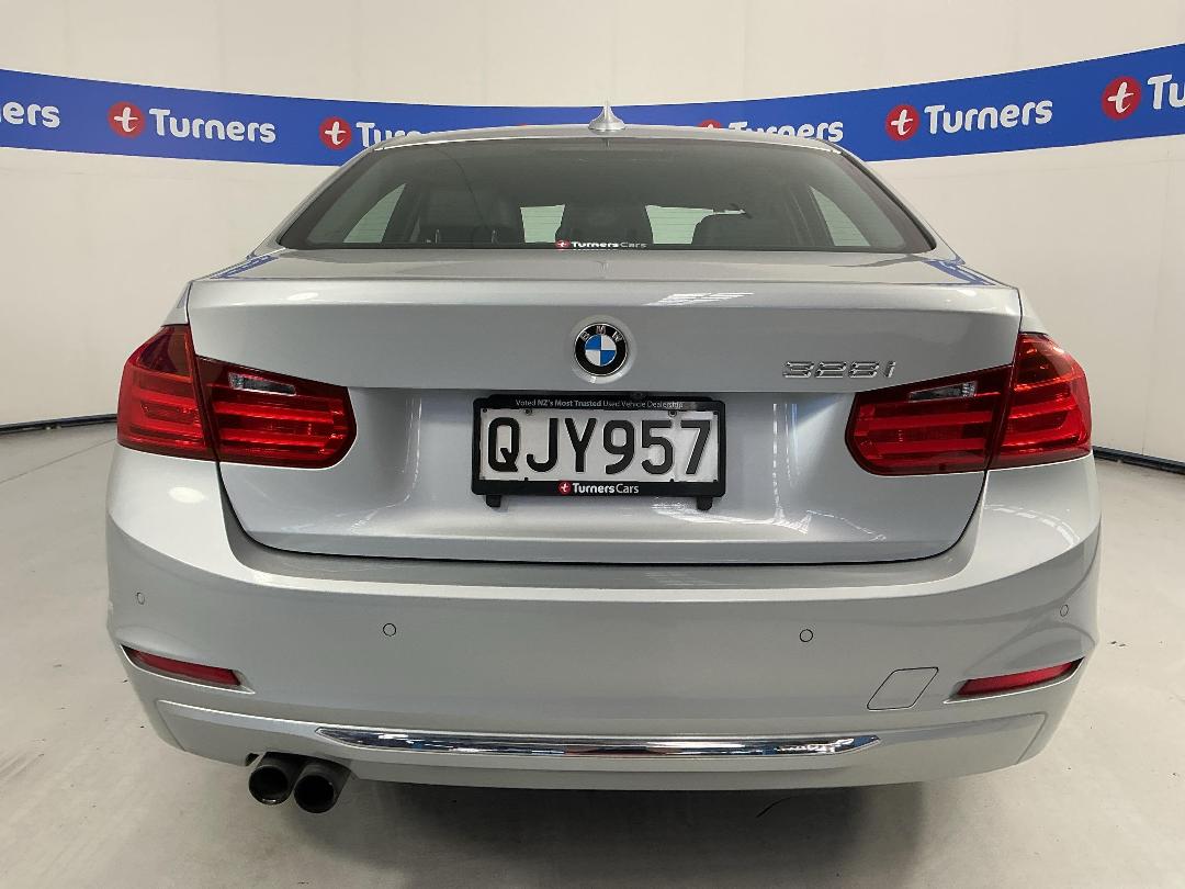 Photo '6' of BMW 328I