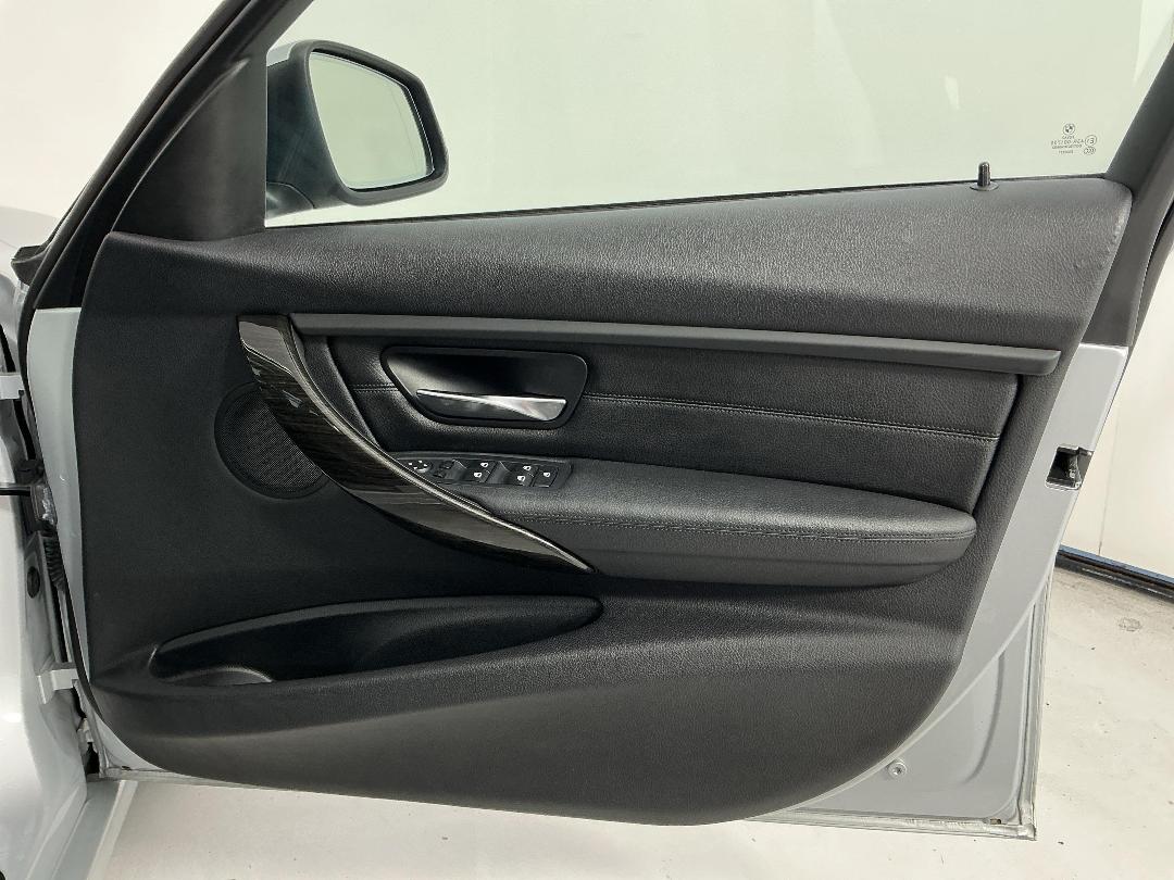 Photo '15' of BMW 328I