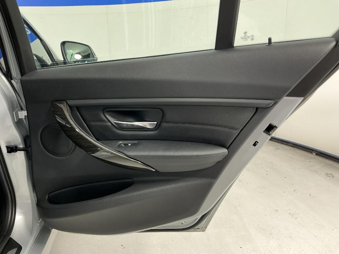 Photo '19' of BMW 328I