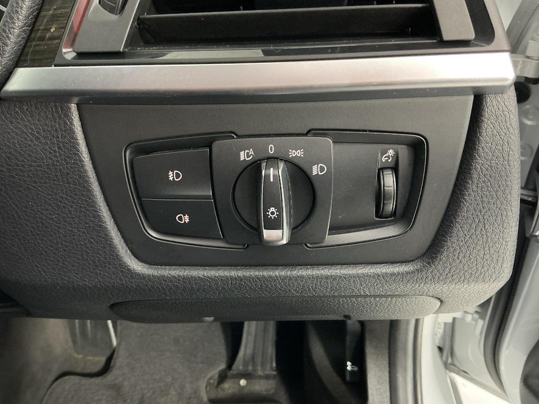 Photo '24' of BMW 328I