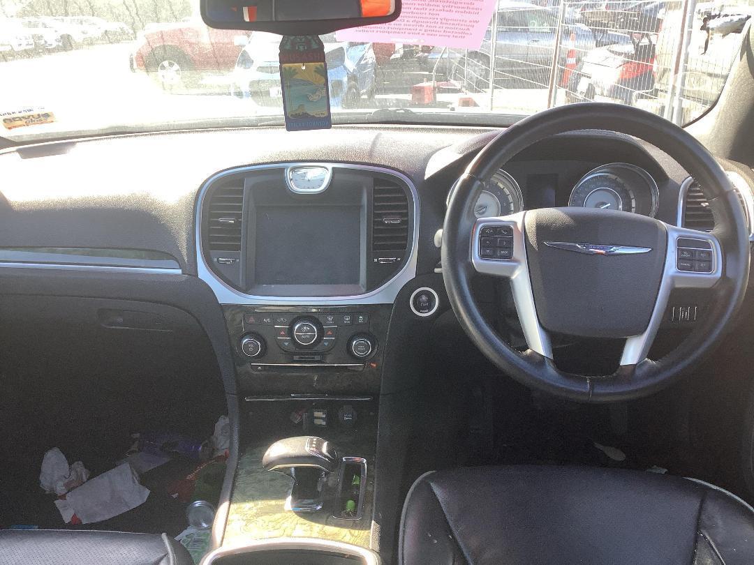 Photo '15' of Chrysler 300 V6 LTD Photo '15' of Chrysler 300 V6 LTD