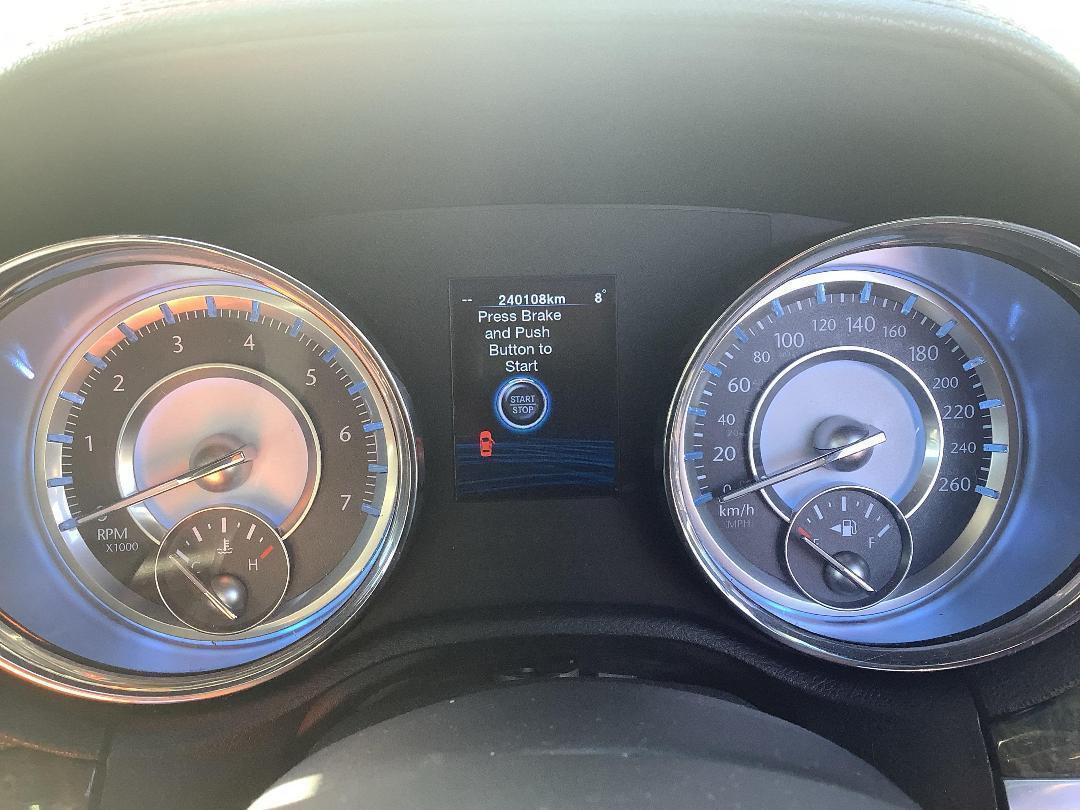 Photo '18' of Chrysler 300 V6 LTD Photo '18' of Chrysler 300 V6 LTD