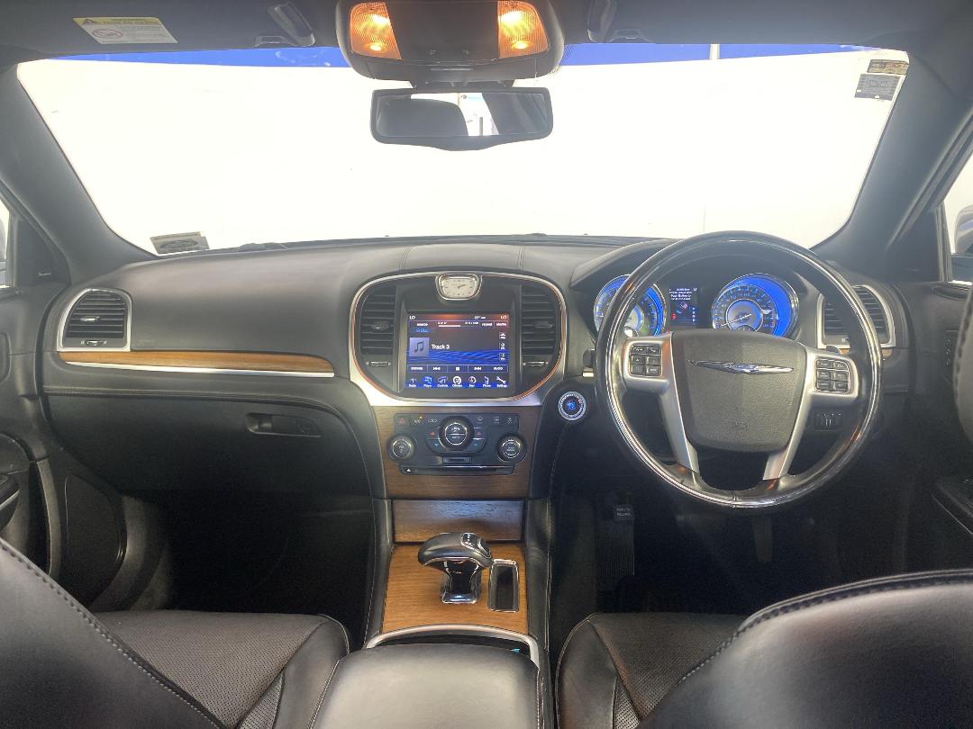 Photo '17' of Chrysler 300C