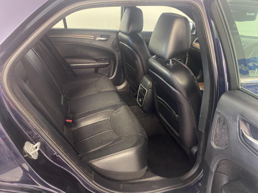 Photo '20' of Chrysler 300C