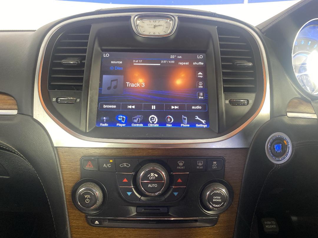 Photo '18' of Chrysler 300C