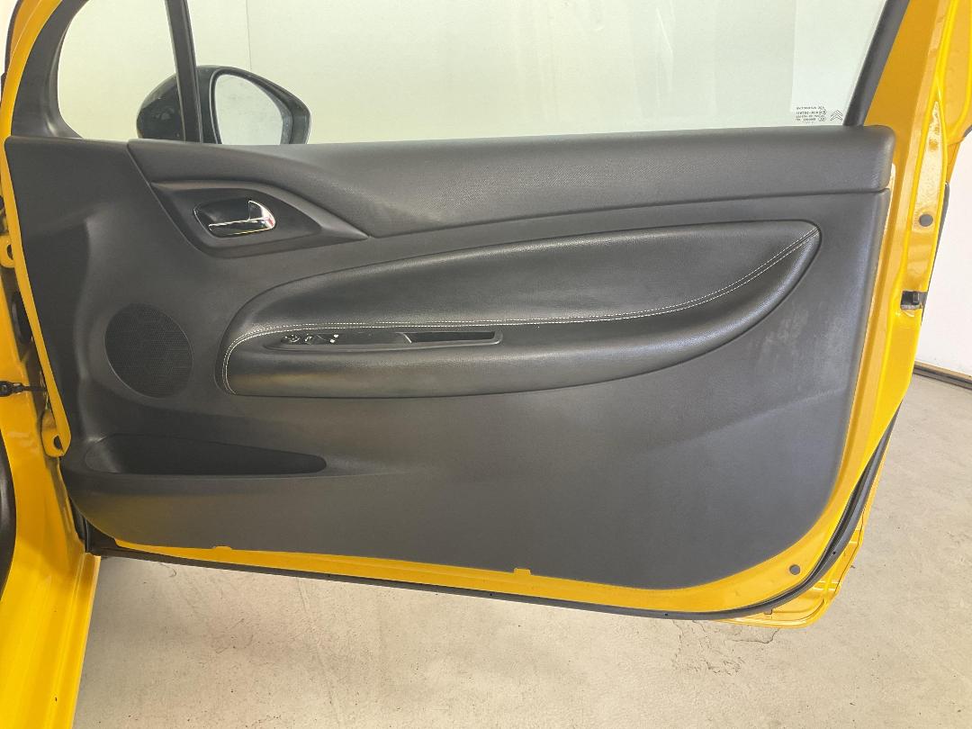 Photo '15' of Citroen DS3 Photo '15' of Citroen DS3