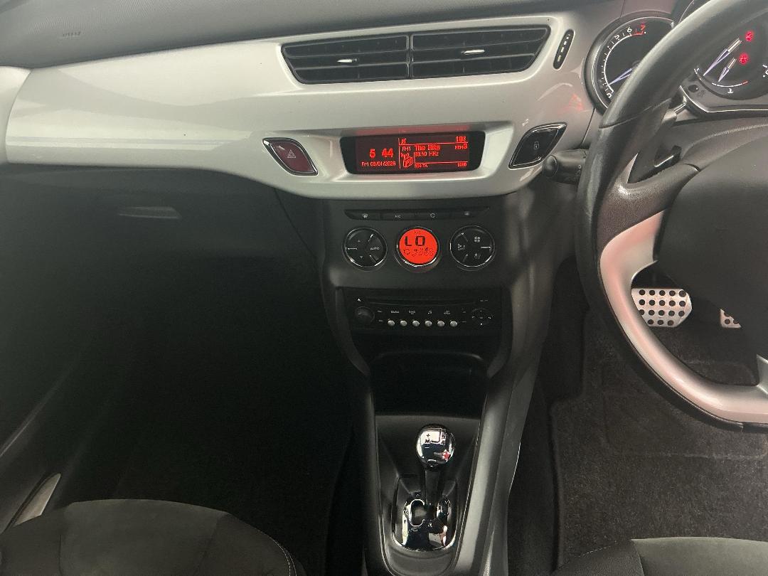 Photo '18' of Citroen DS3