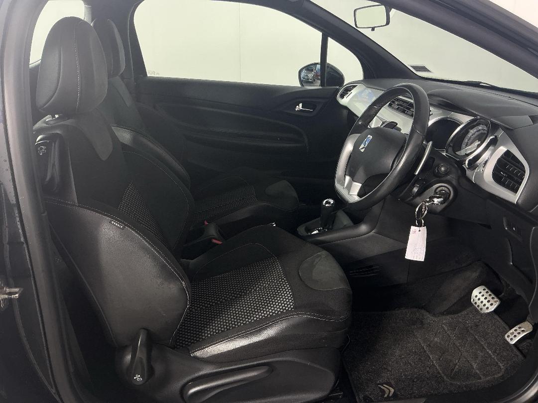 Photo '16' of Citroen DS3