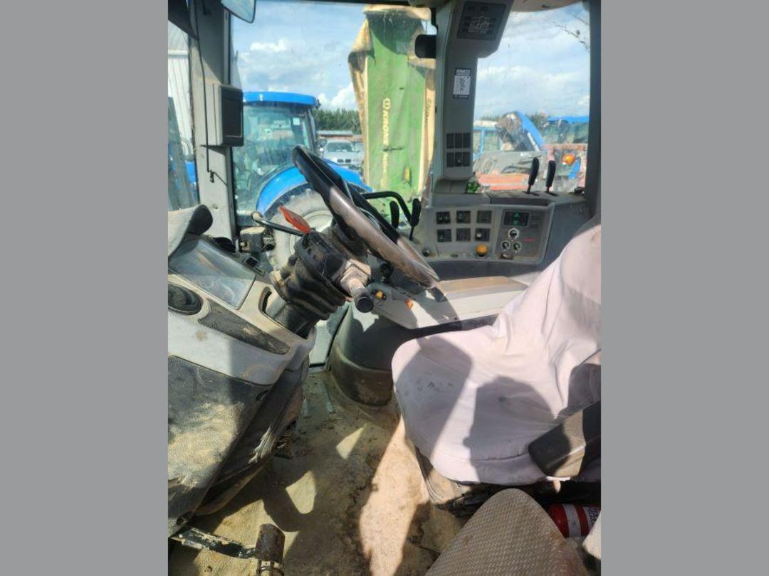 Photo '27' of Claas 640 Arion Tractor