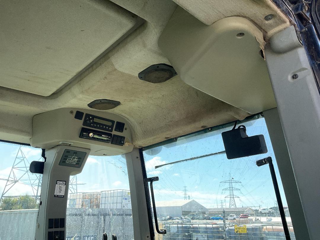 Photo '9' of Claas 640 Arion Tractor