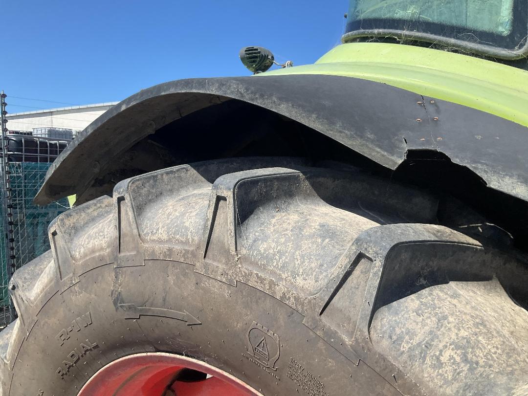 Photo '23' of Claas 640 Arion Tractor