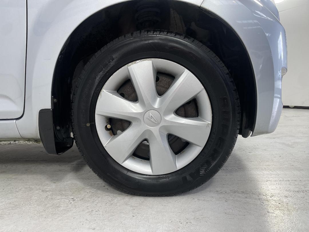 Photo '9' of Daihatsu Sirion Photo '9' of Daihatsu Sirion