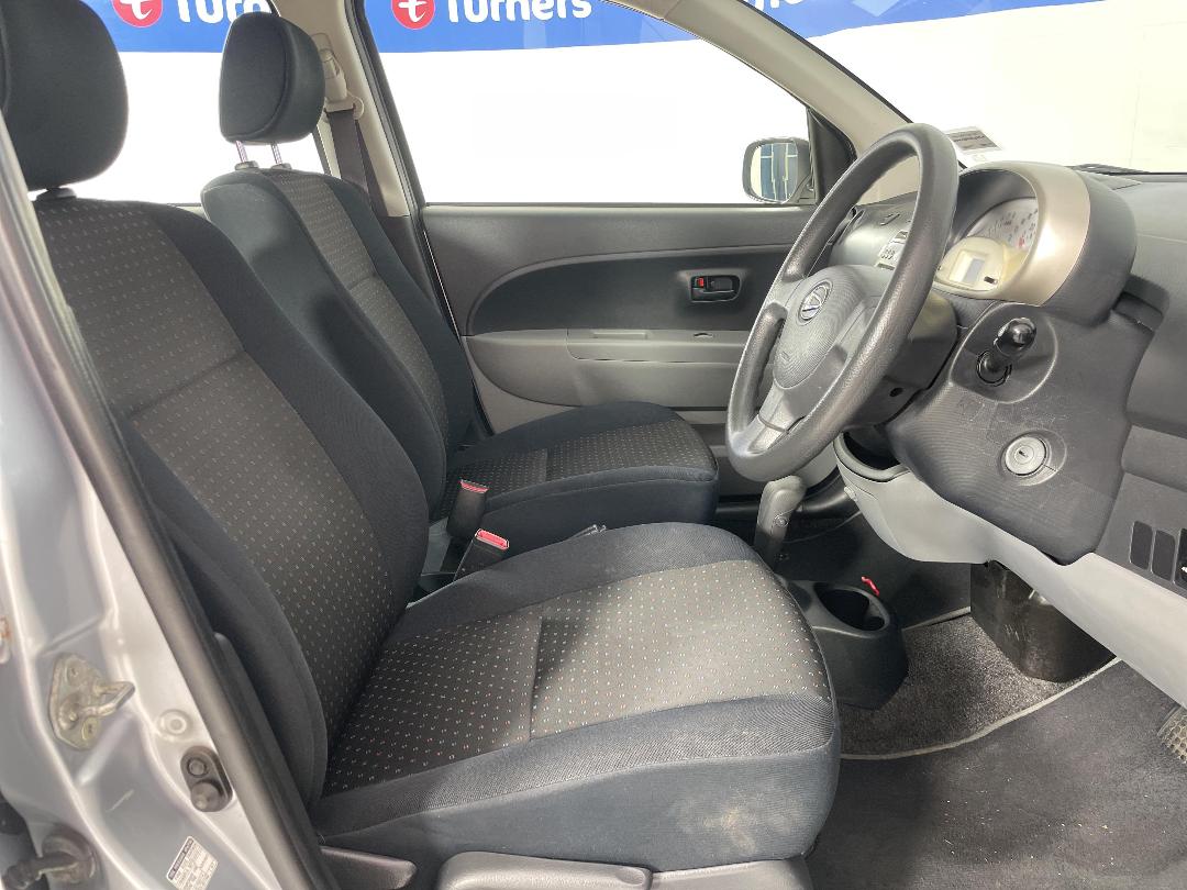 Photo '16' of Daihatsu Sirion Photo '16' of Daihatsu Sirion