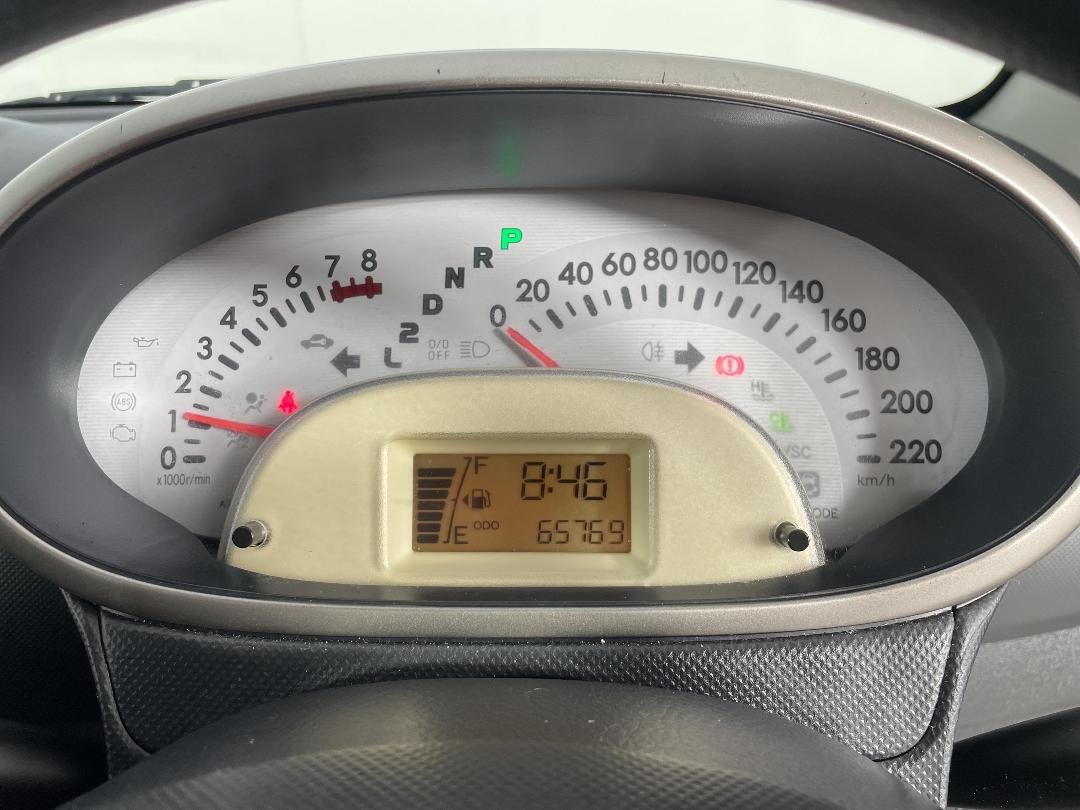 Photo '21' of Daihatsu Sirion Photo '21' of Daihatsu Sirion