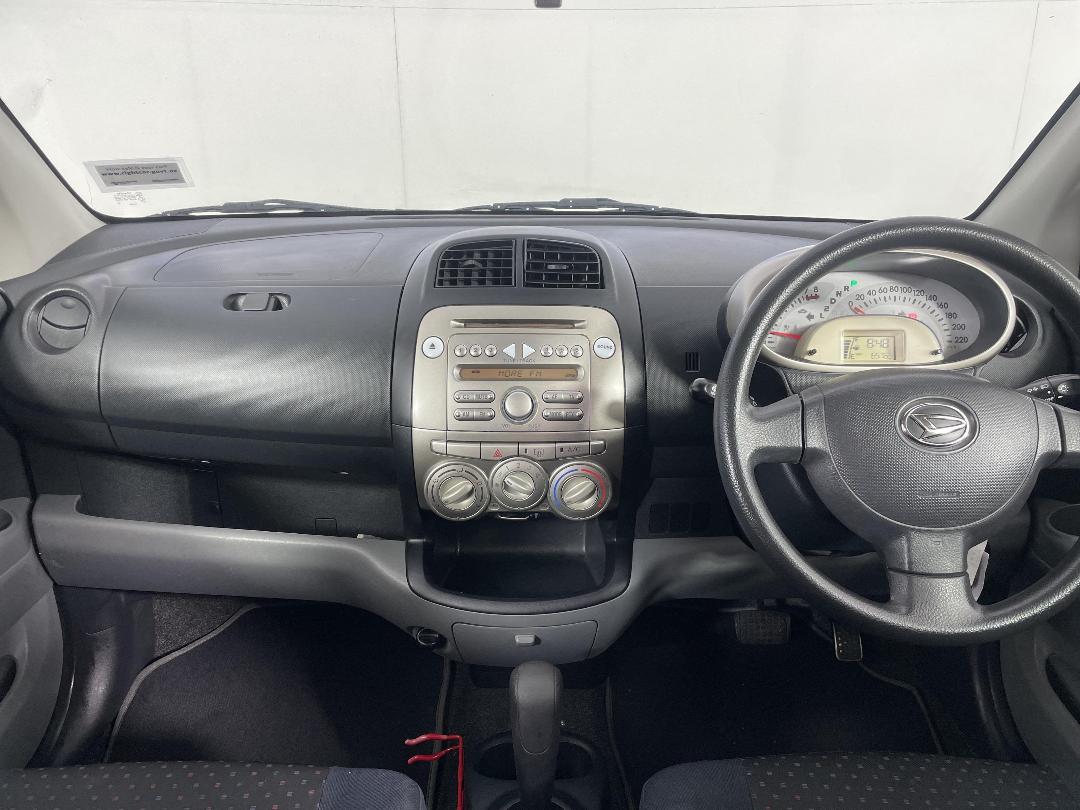 Photo '17' of Daihatsu Sirion Photo '17' of Daihatsu Sirion