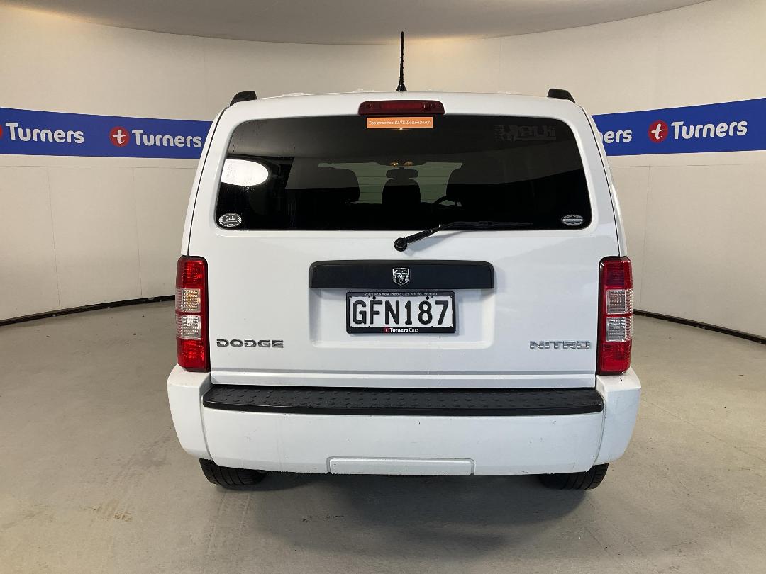 Photo '6' of Dodge Nitro