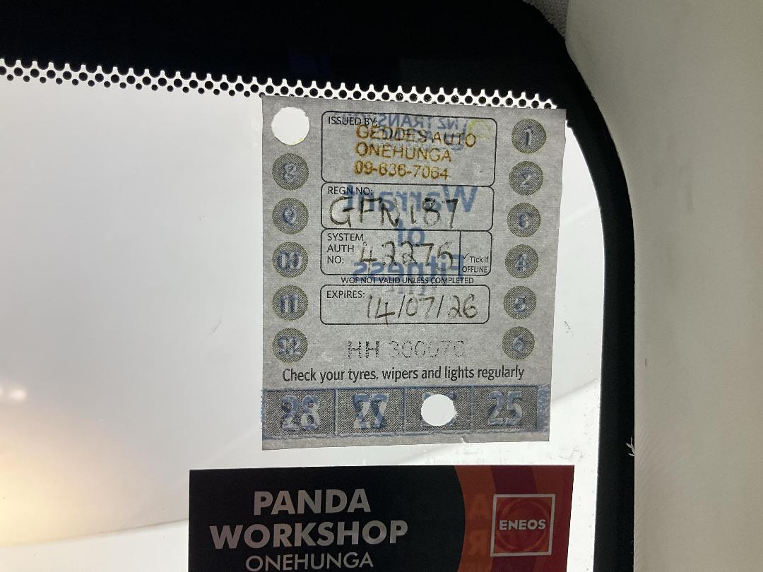 Photo '24' of Dodge Nitro