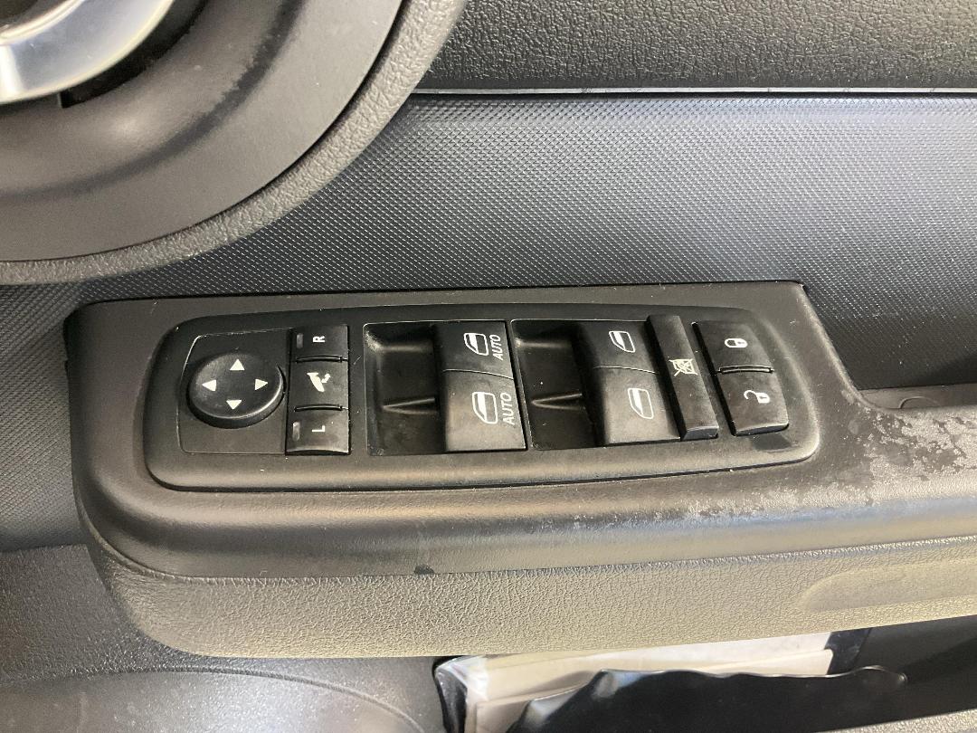 Photo '28' of Dodge Nitro