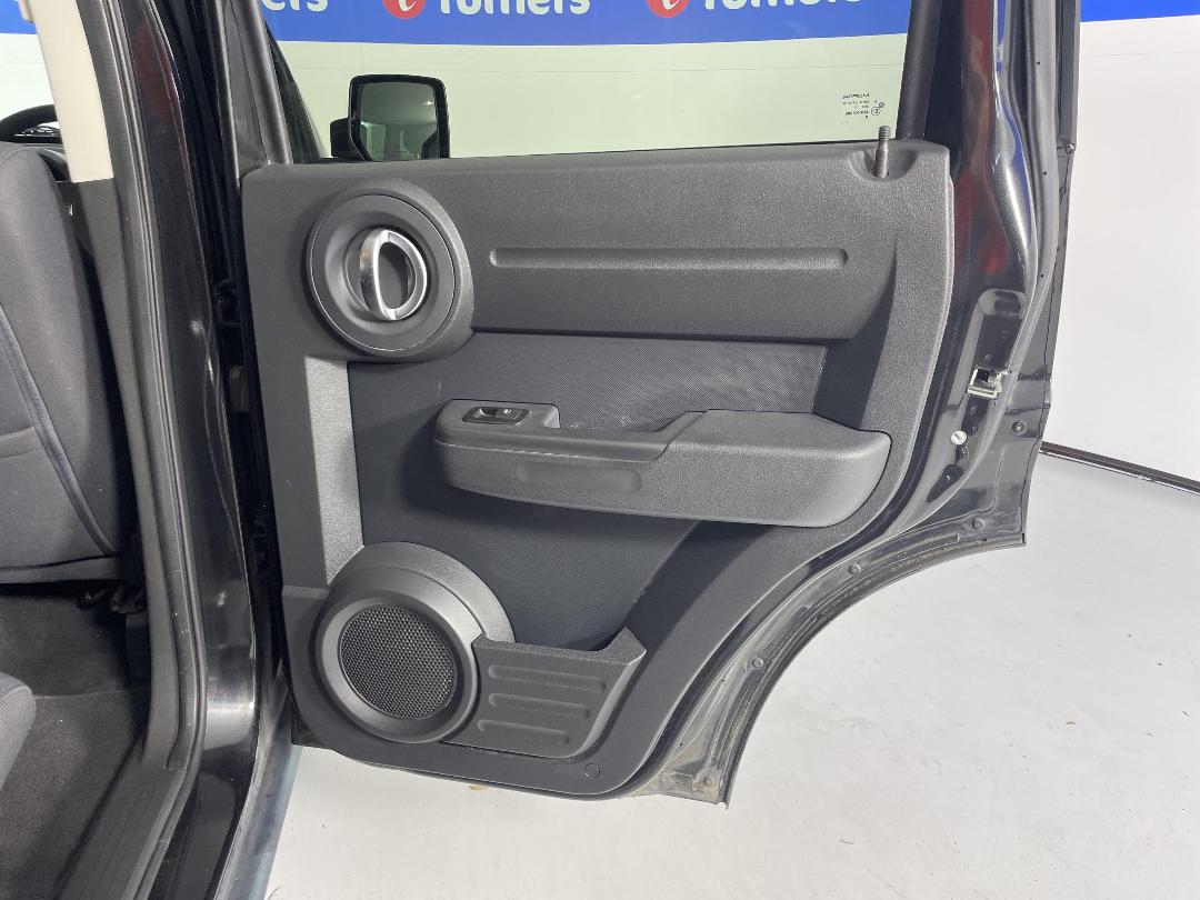 Photo '19' of Dodge Nitro Photo '19' of Dodge Nitro