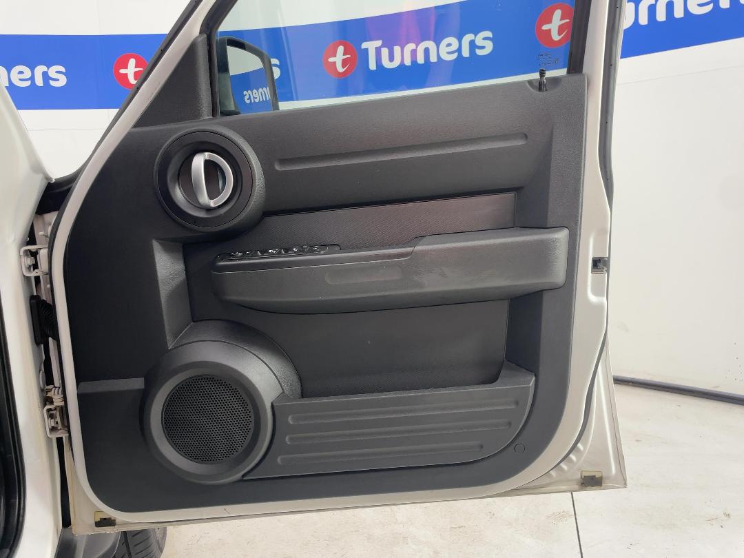 Photo '15' of Dodge Nitro Photo '15' of Dodge Nitro