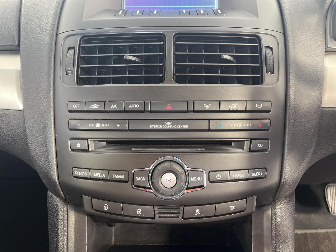 Photo '30' of Ford Falcon