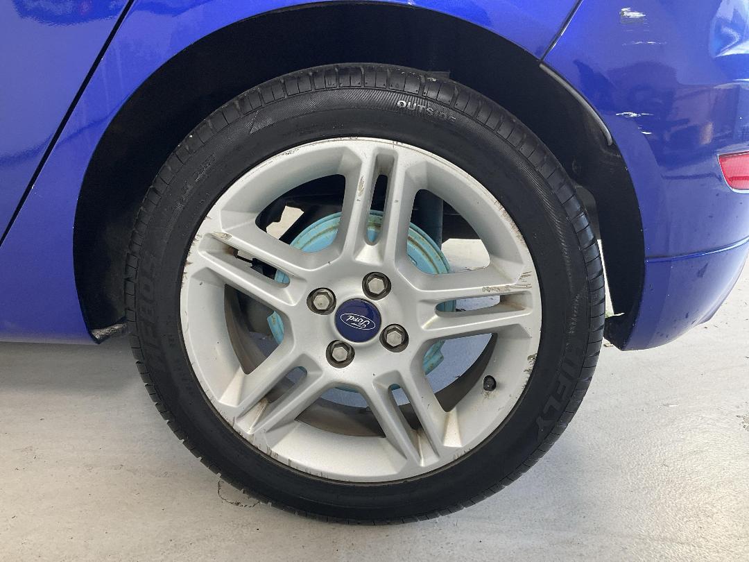 Photo '11' of Ford Fiesta