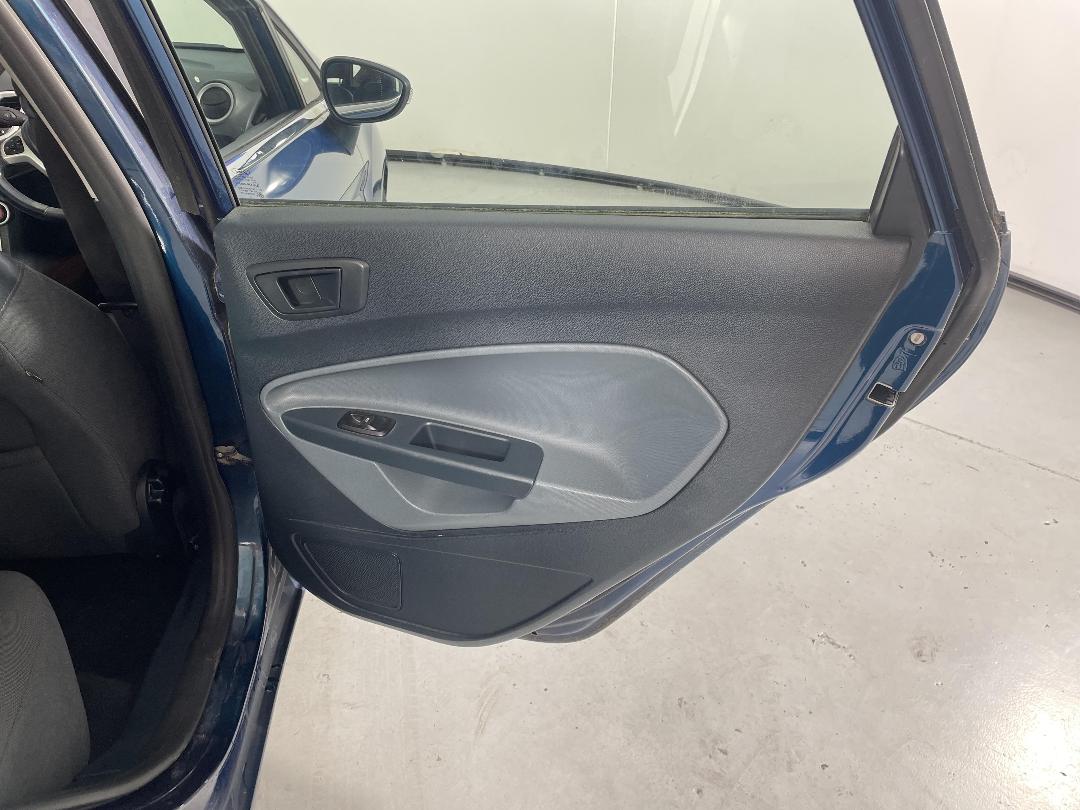 Photo '19' of Ford Fiesta Photo '19' of Ford Fiesta