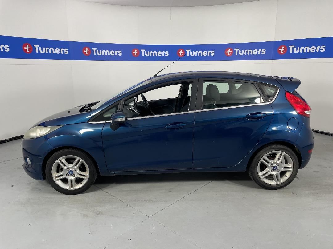 Photo '23' of Ford Fiesta Photo '23' of Ford Fiesta