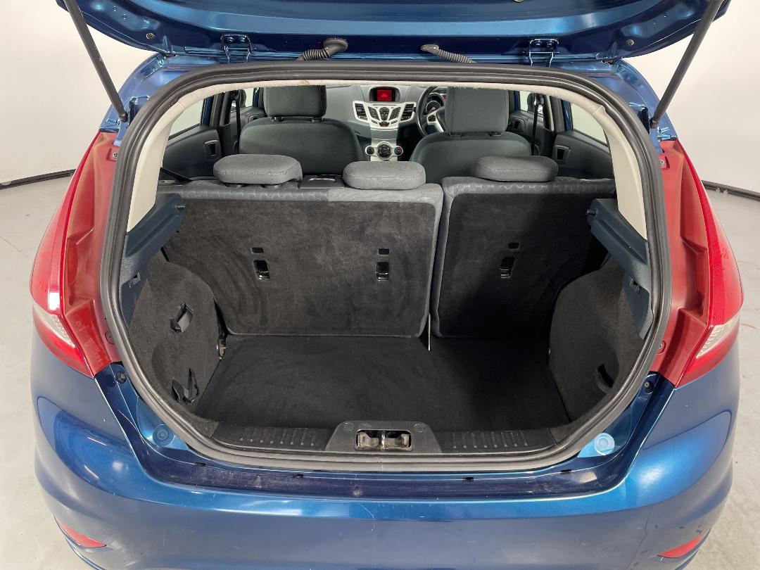 Photo '14' of Ford Fiesta Photo '14' of Ford Fiesta