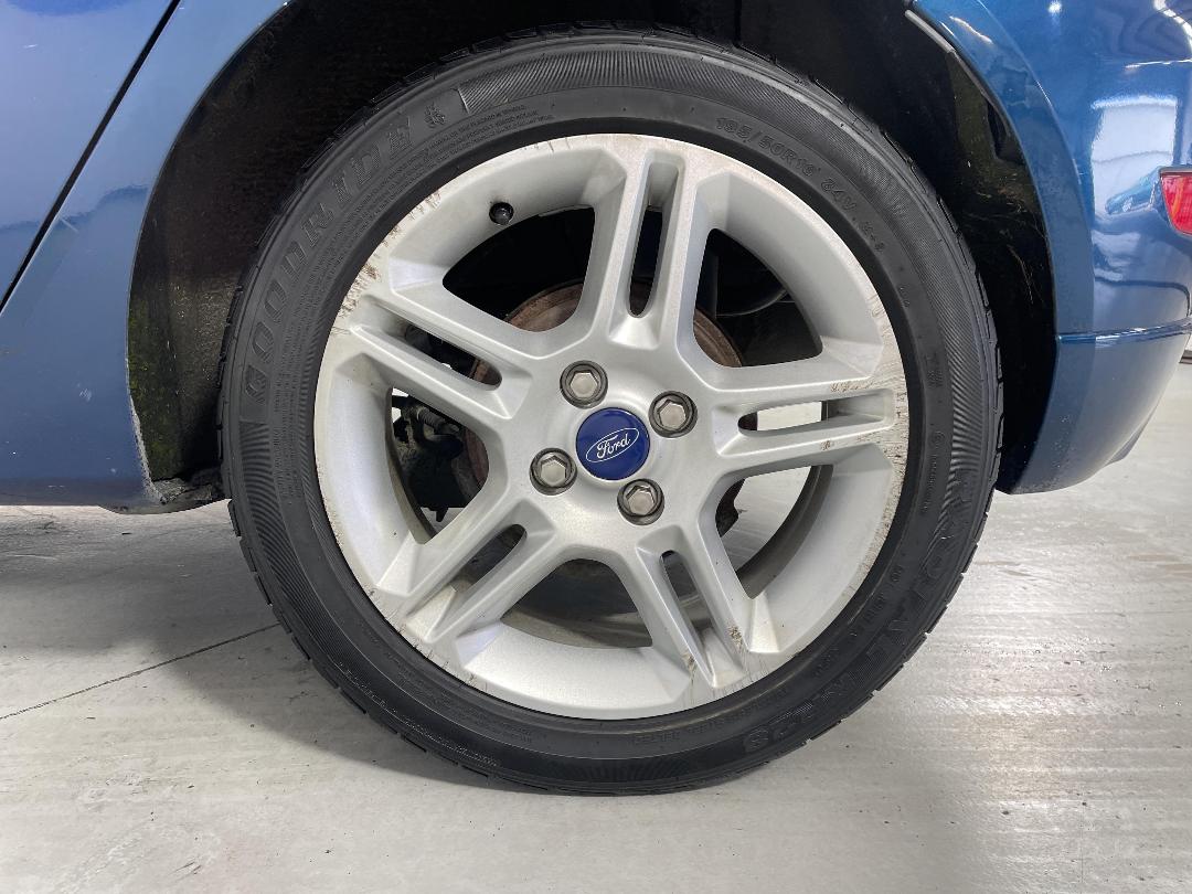 Photo '11' of Ford Fiesta Photo '11' of Ford Fiesta