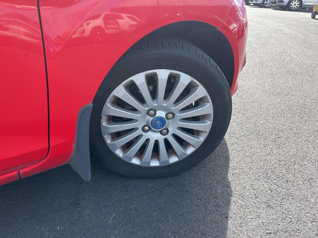 Photo '10' of Ford Fiesta LX Photo '10' of Ford Fiesta LX