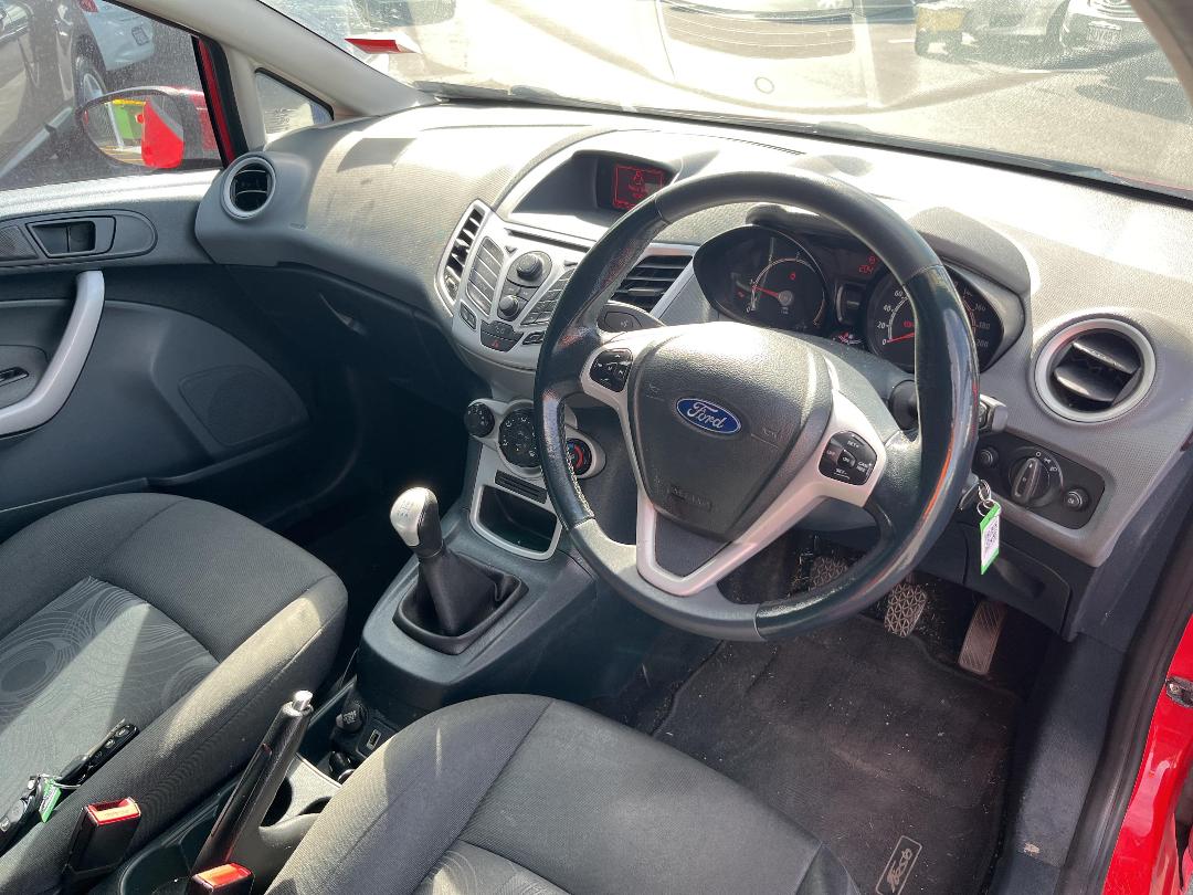 Photo '12' of Ford Fiesta LX Photo '12' of Ford Fiesta LX