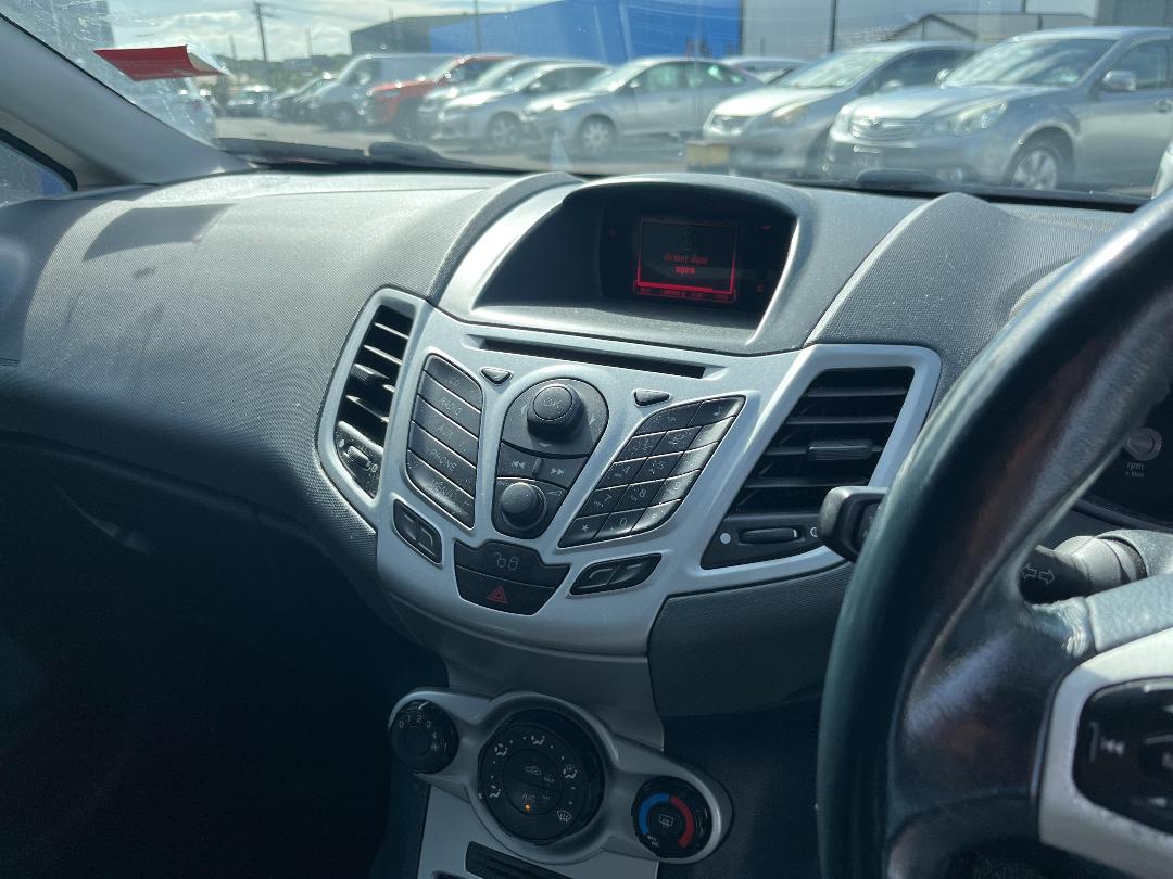 Photo '14' of Ford Fiesta LX Photo '14' of Ford Fiesta LX