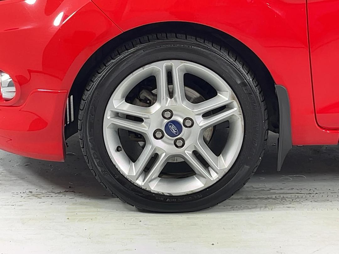 Photo '10' of Ford Fiesta