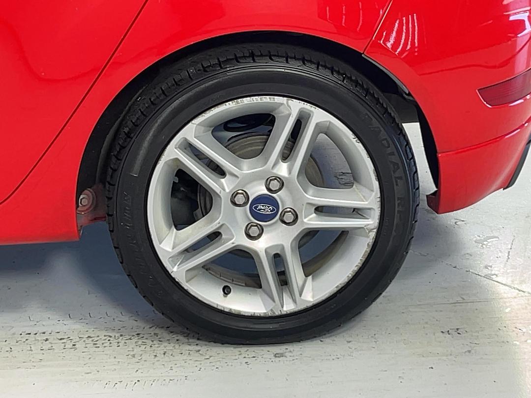 Photo '11' of Ford Fiesta