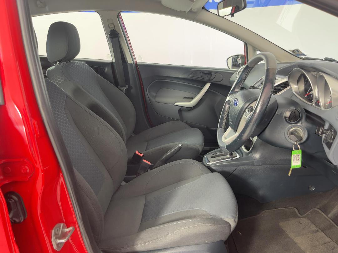 Photo '16' of Ford Fiesta