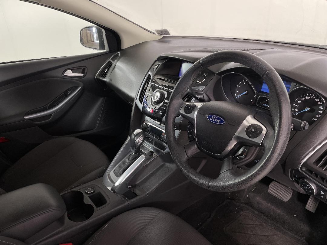 Photo '11' of Ford Focus Sport